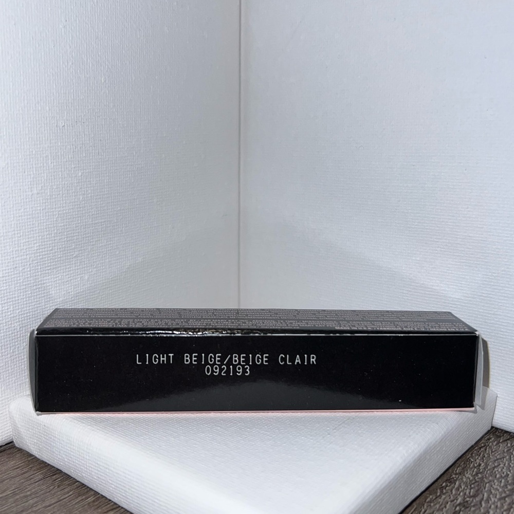 Mary Kay Concealer - Light Beige